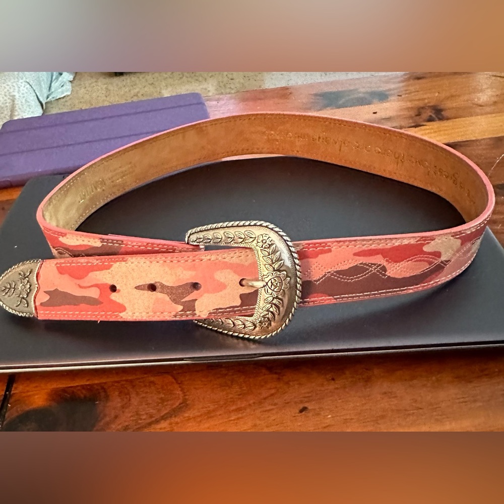 Ariat leather belt. Pink camouflage. 32 inches. GUC